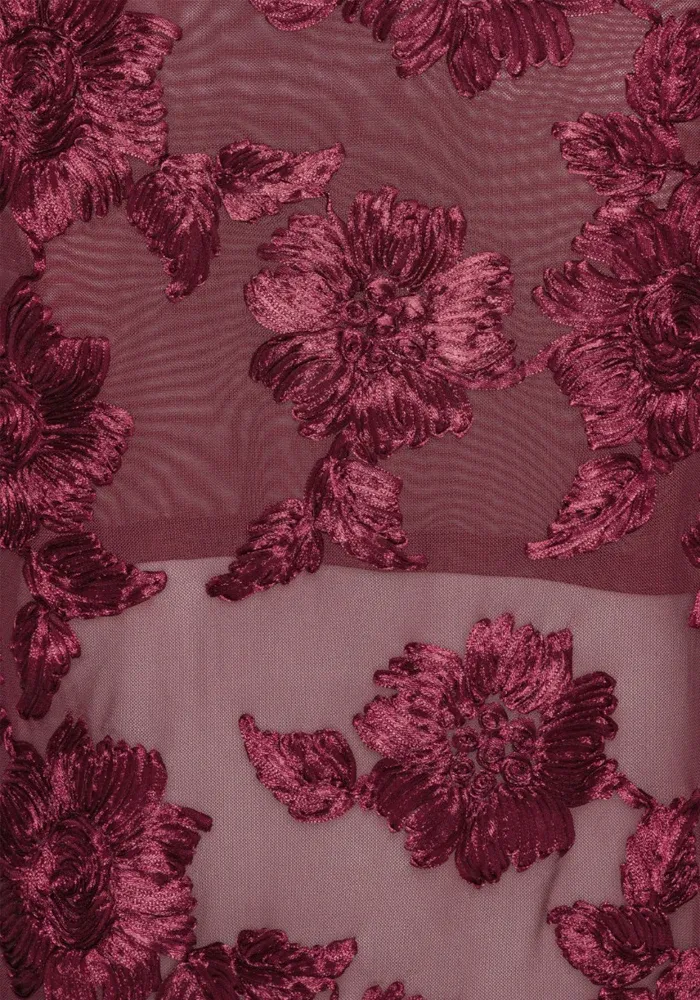 Robe 3D Mesh Maxi Bordeaux – Image 7