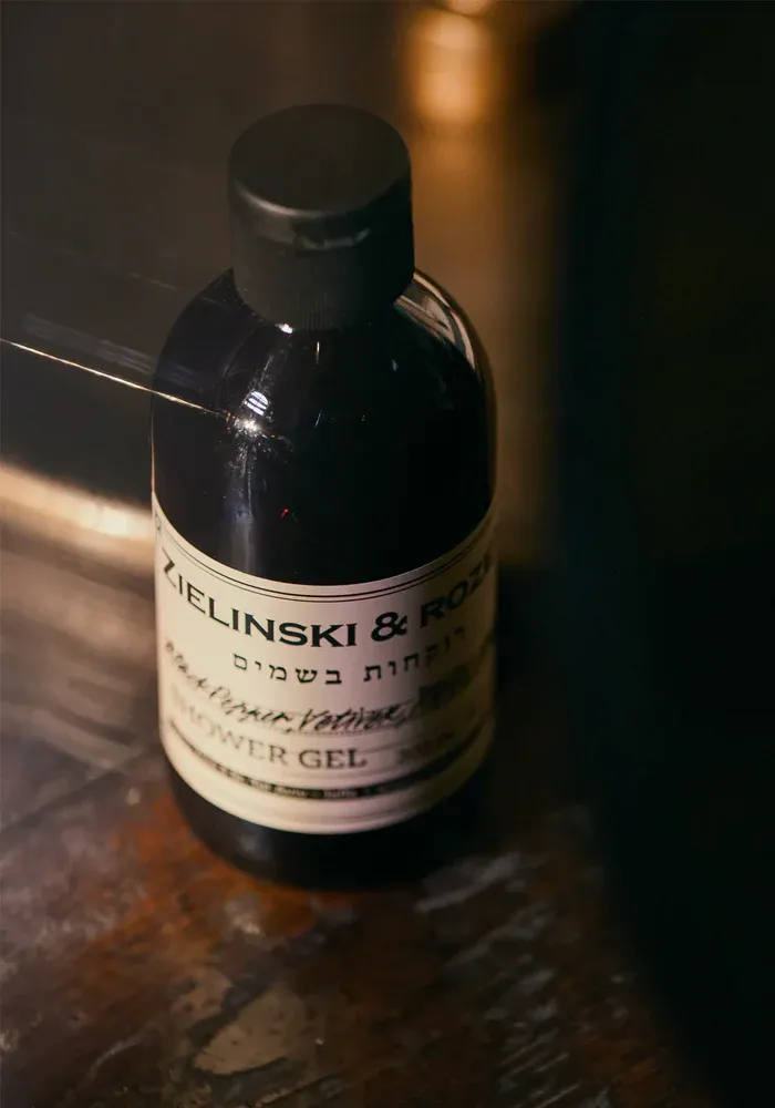 Gel Douche Poivre Noir, Vétivier, Néroli, Ambre 300ml – Image 3