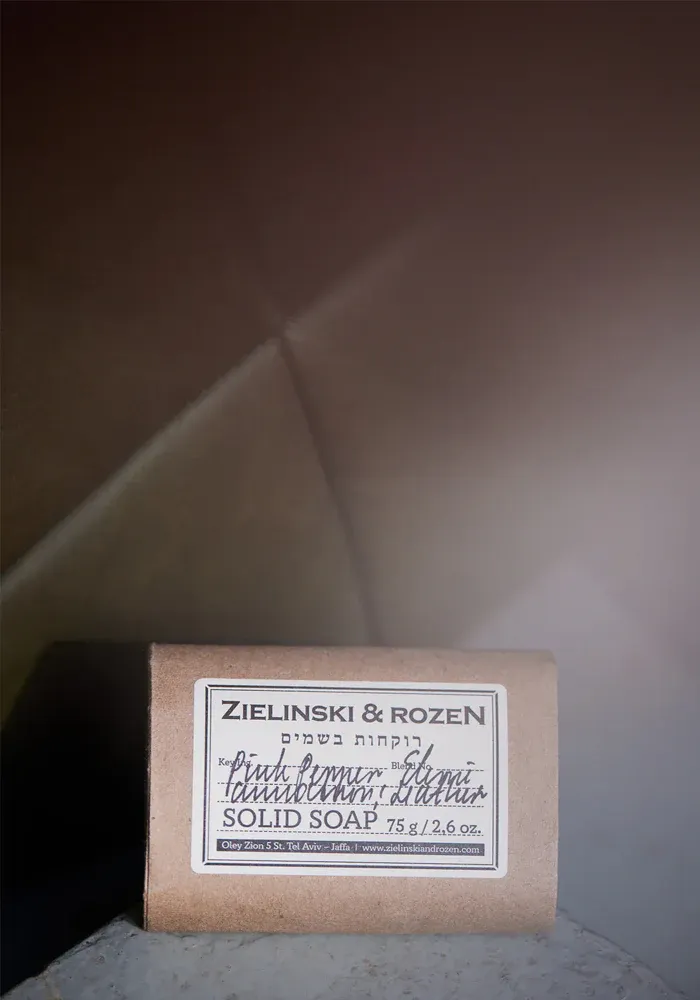 Savon Solide Poivre Rose, Élémi, Cannelle, Cuir 75g – Image 3