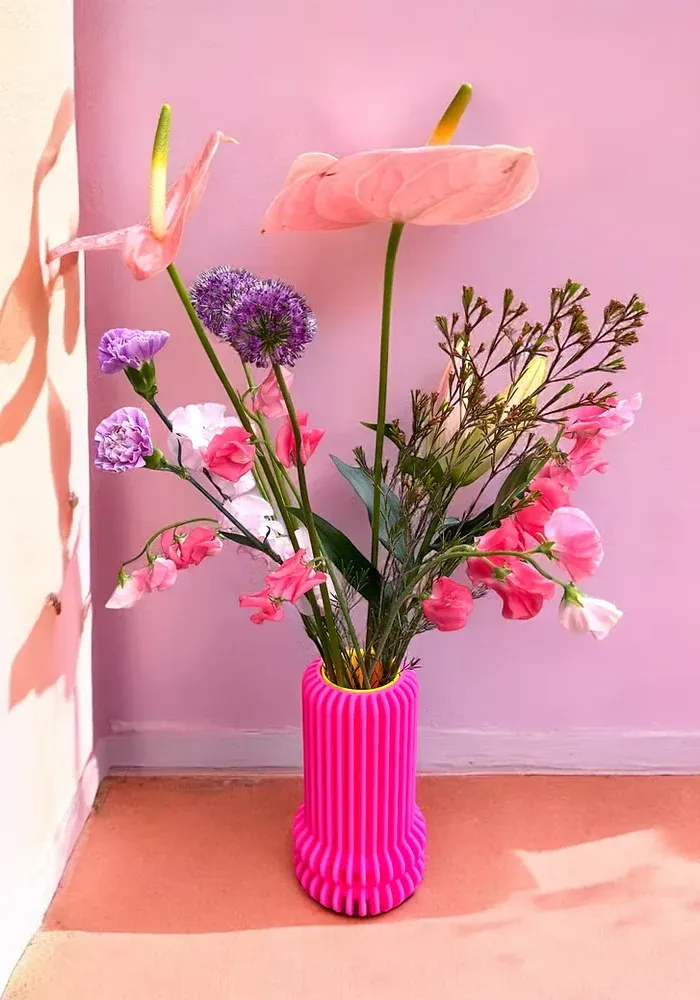 Vase Whimsy 150% Neon Pink